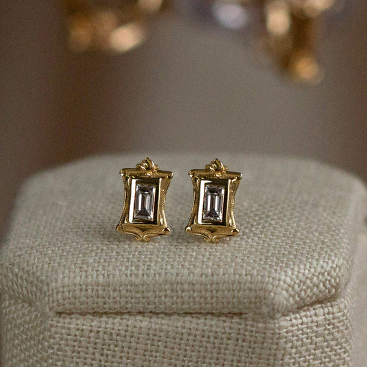 Vanity No. 1 Earring (Single)
