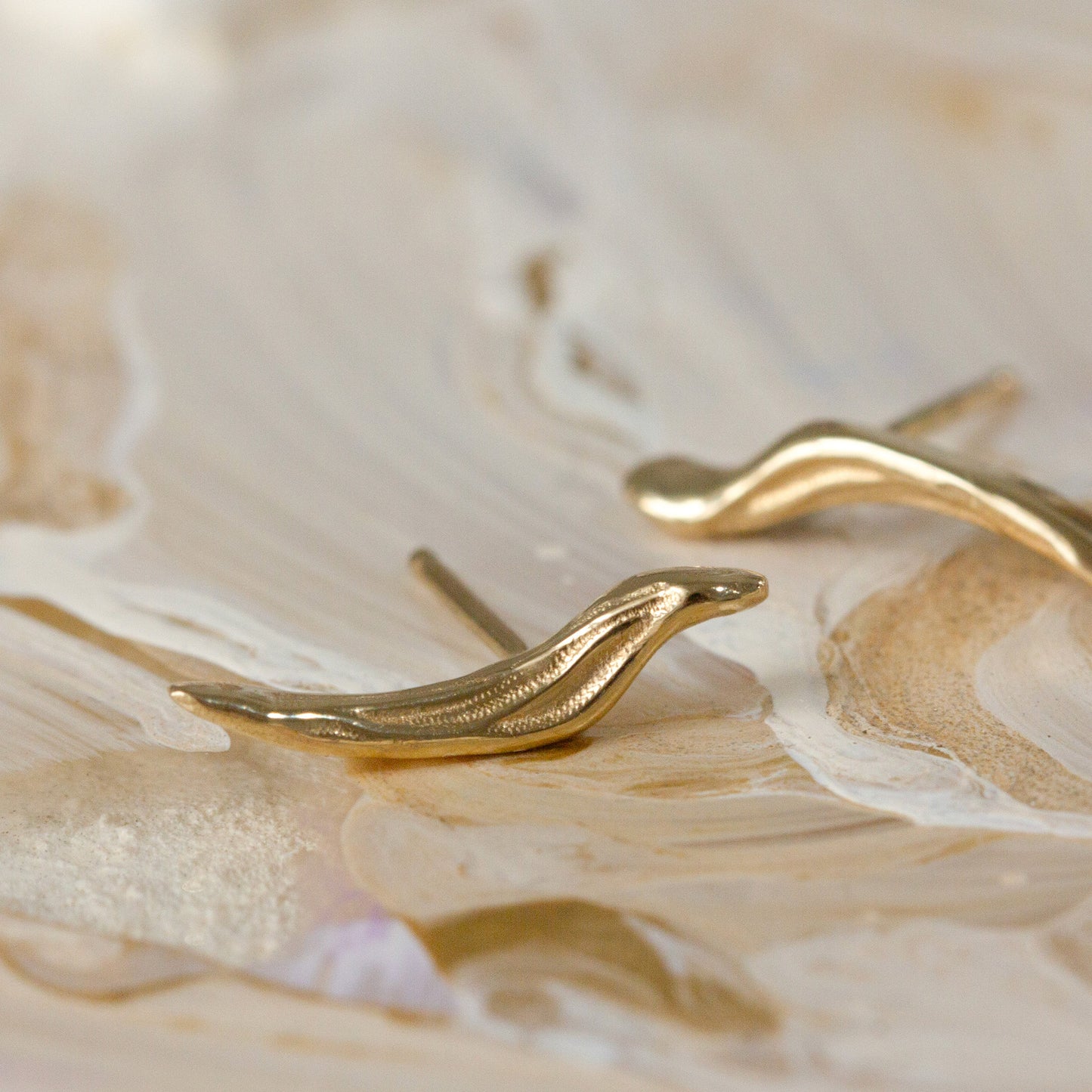 Mellow Brushstroke Earring (Single)