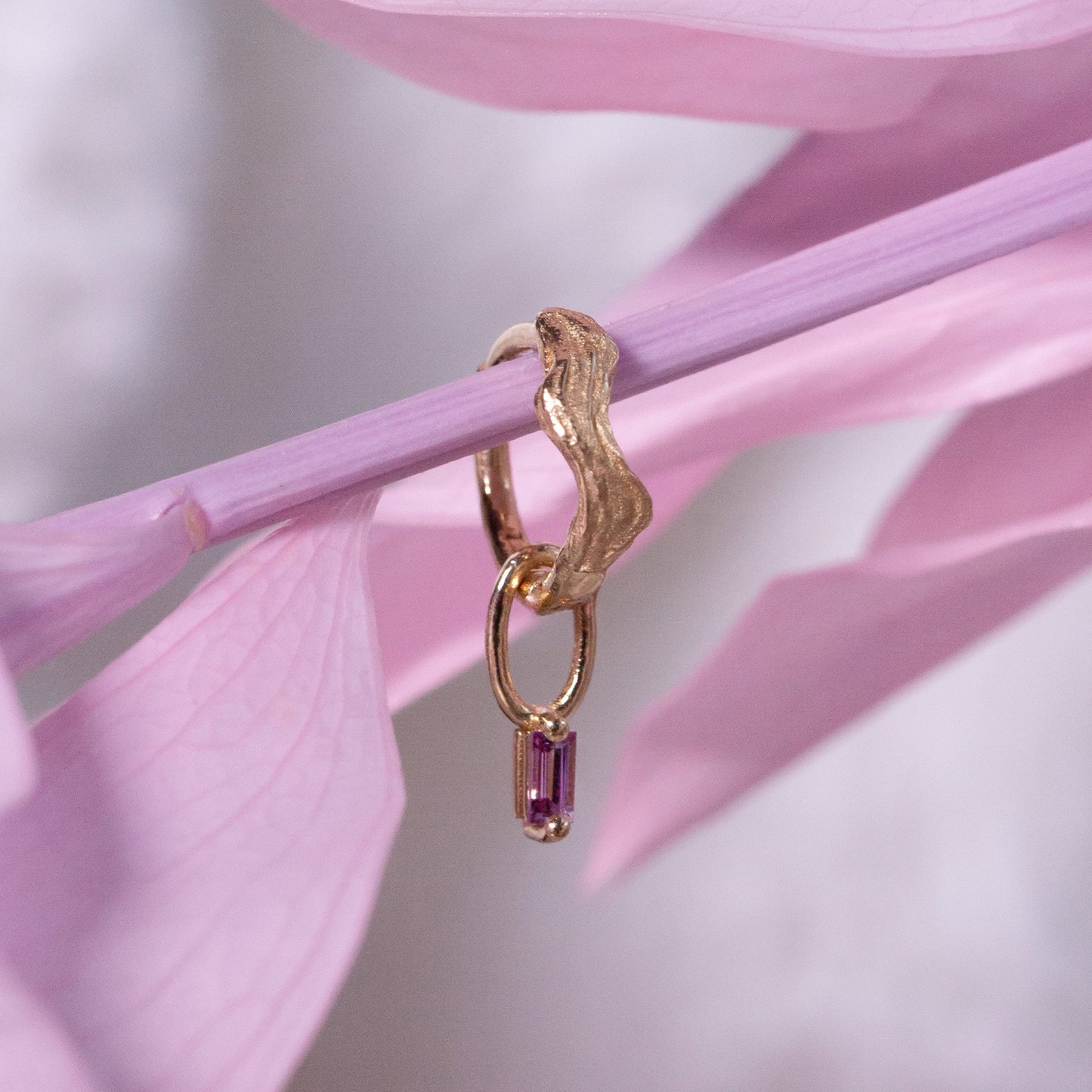 Renoir's Breeze Hoop Earring Petite (Single)