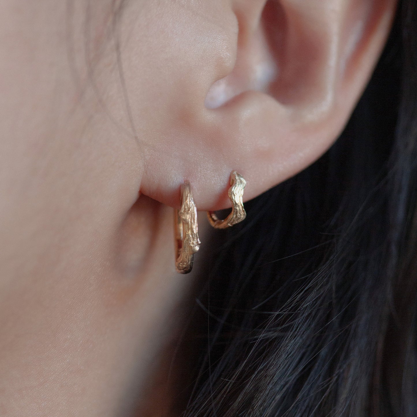 Renoir's Breeze Hoop Earring Petite (Single)