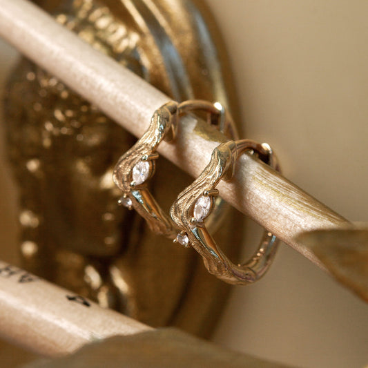 Renoir's Breeze Hoop Earring (Single)
