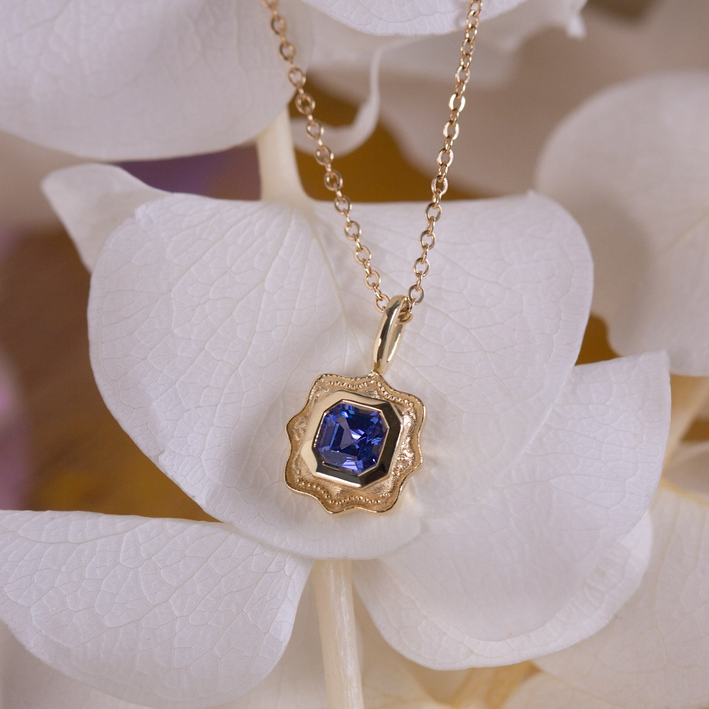 Objet d'Art No. 4 (Pendant)