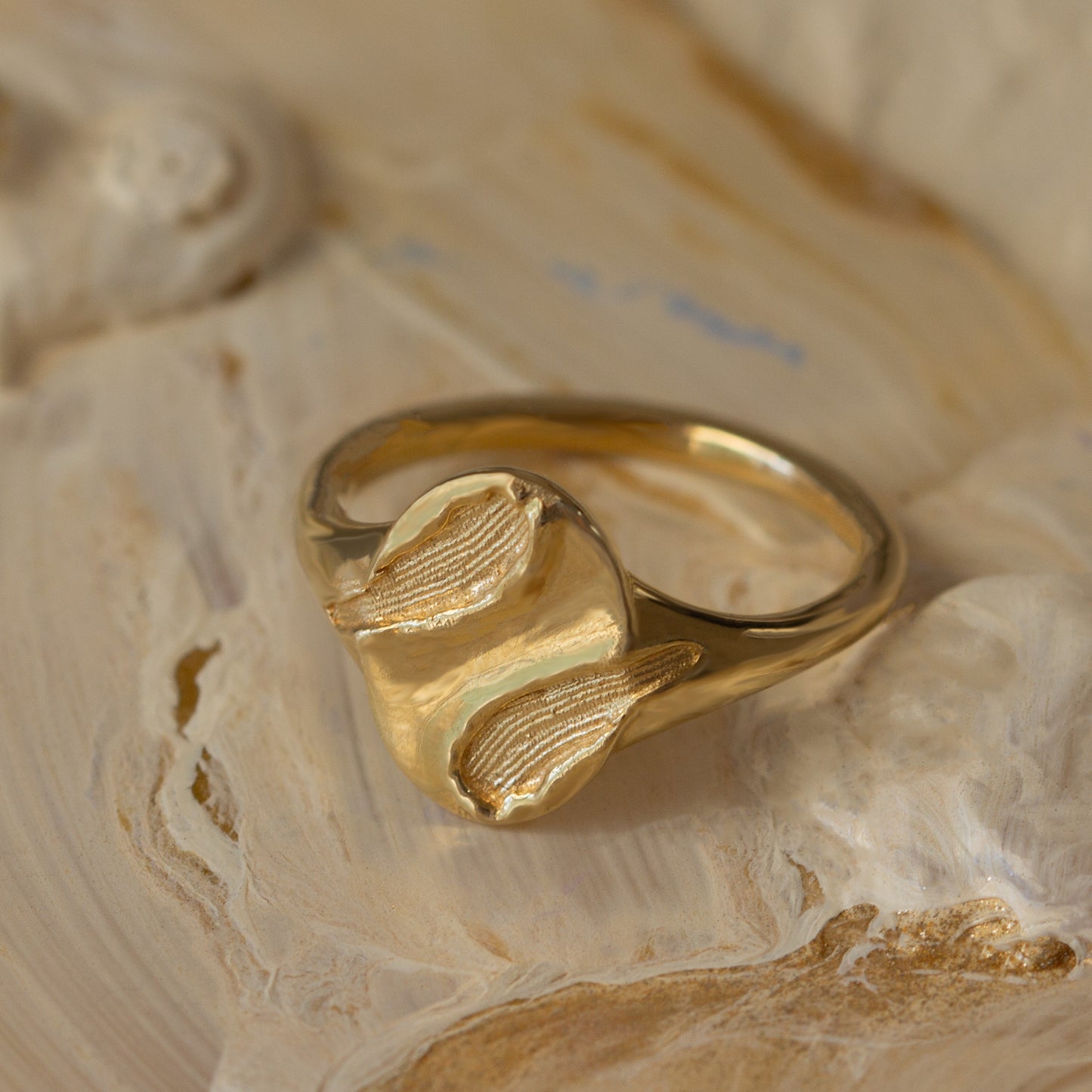 Painted Recollections Signet (Oval)