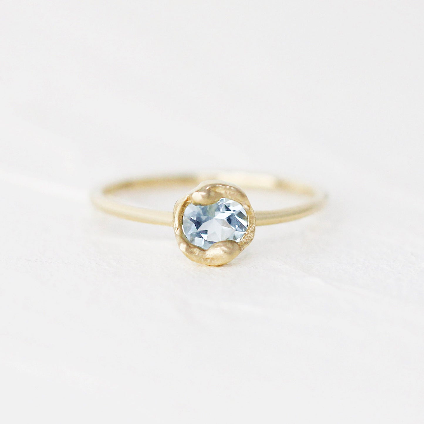 Pigment Round (Aquamarine)