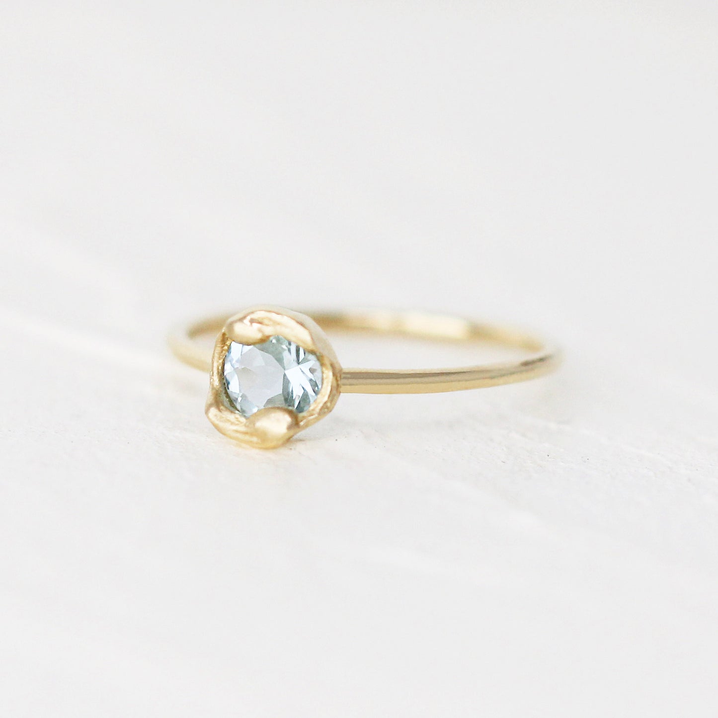 Pigment Round (Aquamarine)