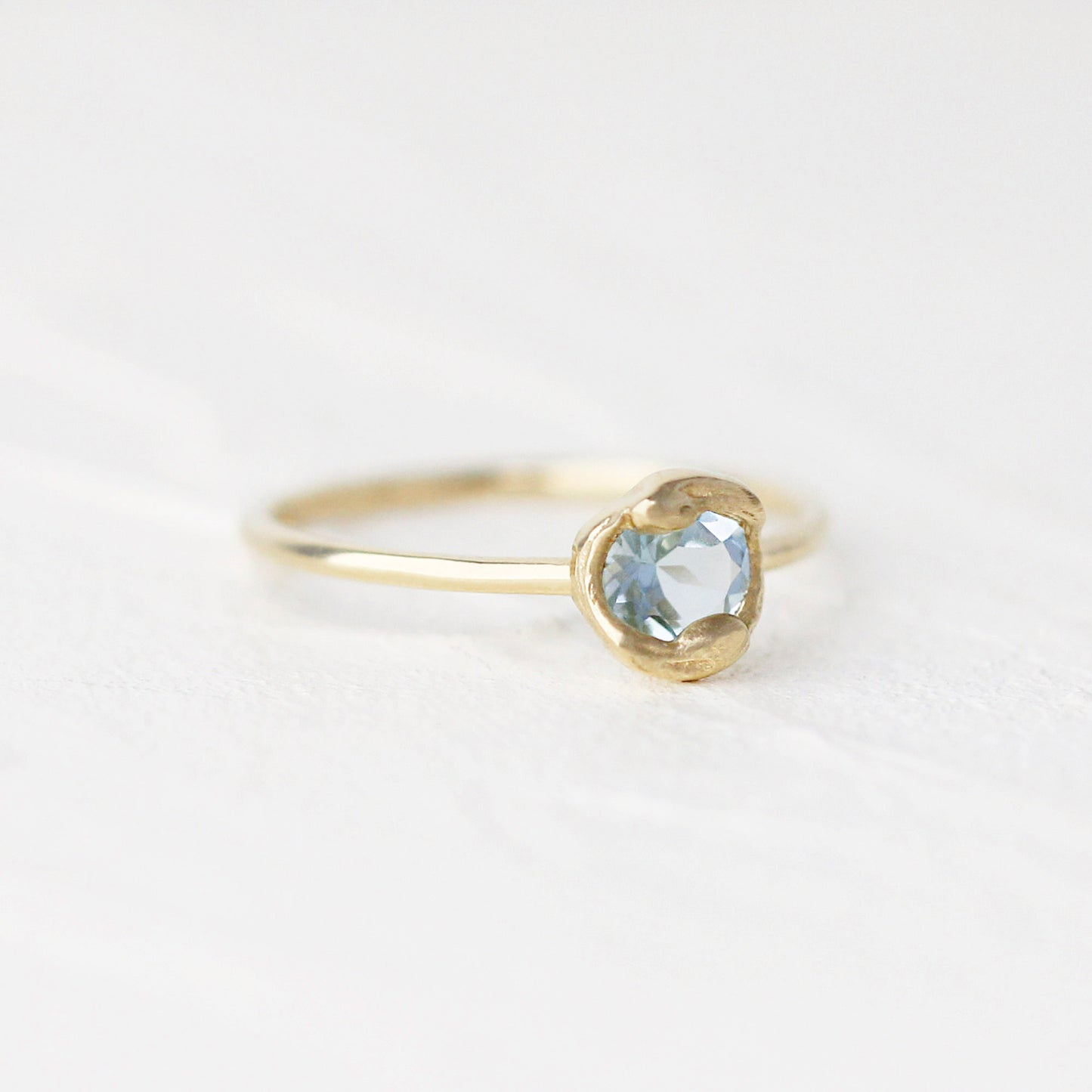 Pigment Round (Aquamarine)