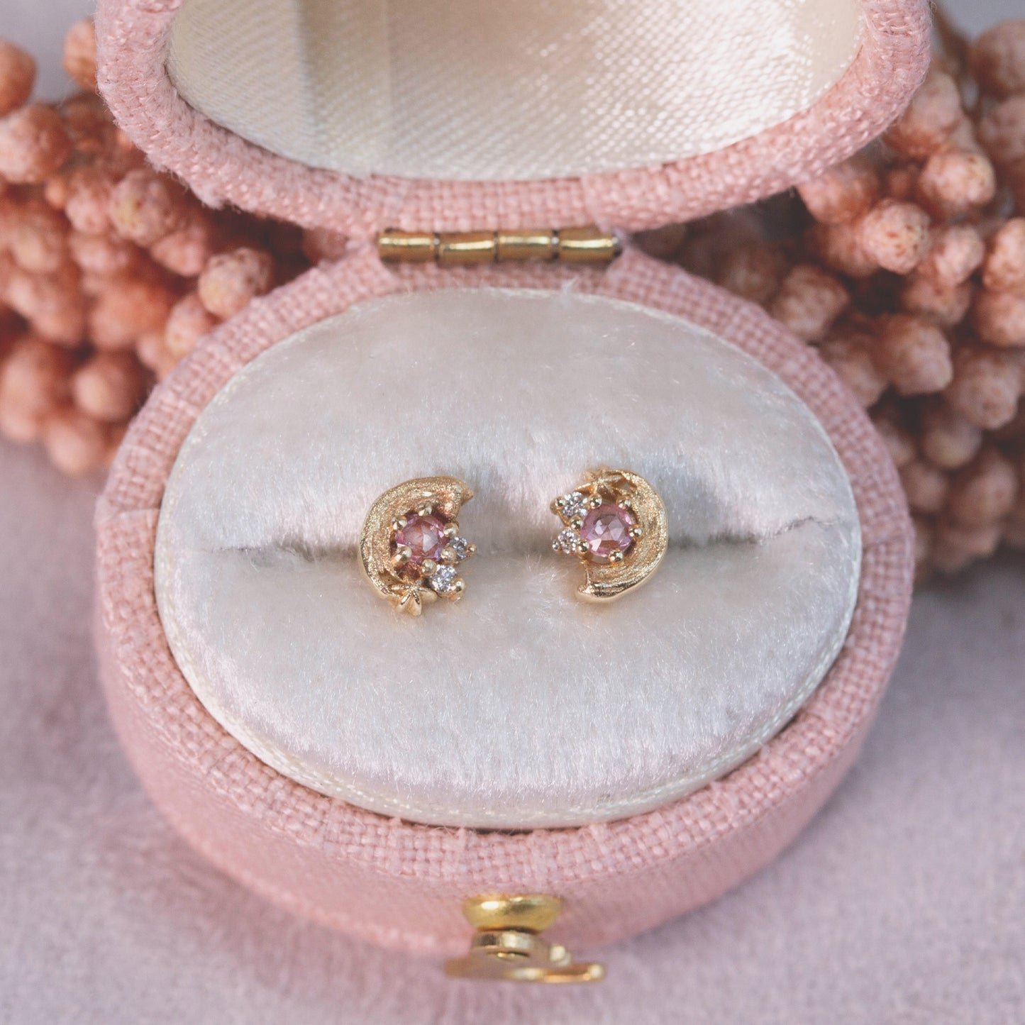 Potter's Pink Earring (Single)
