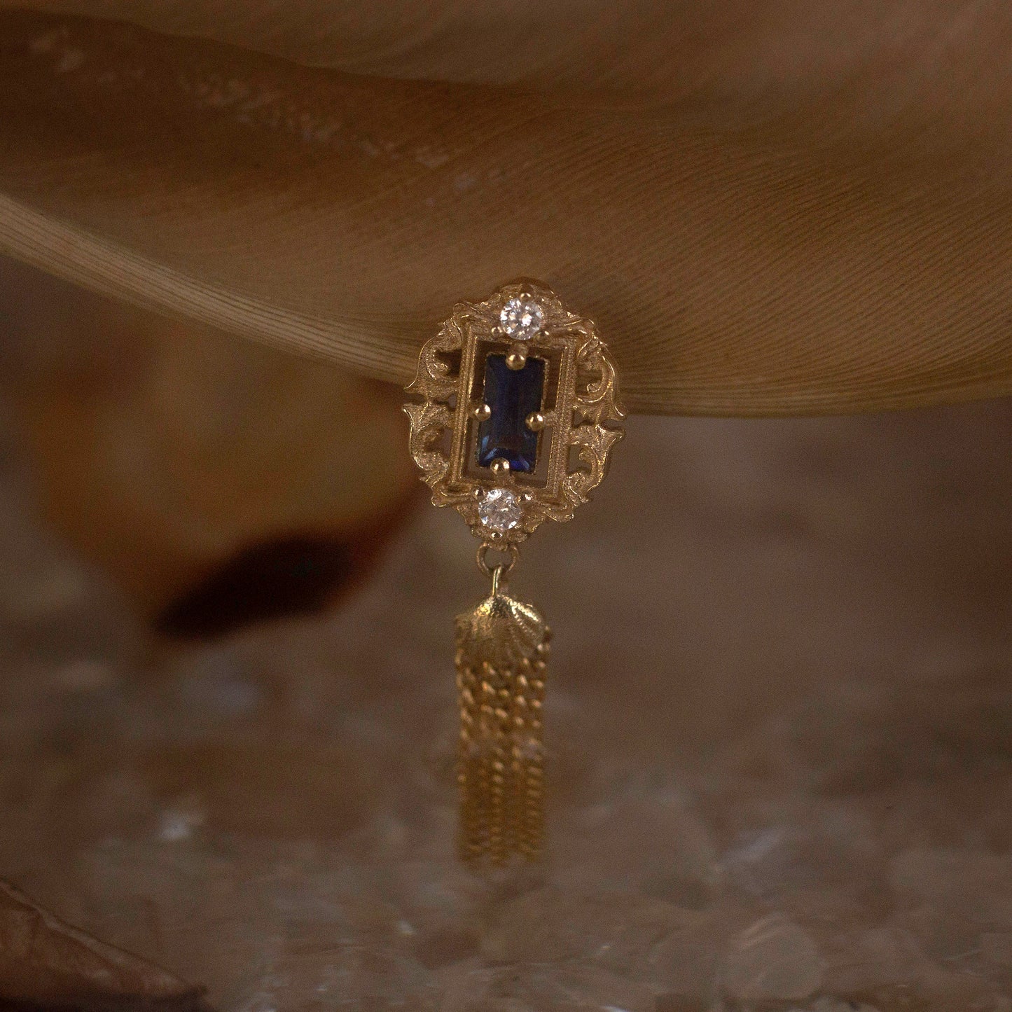 Vanity No. 5 Earring (Single)