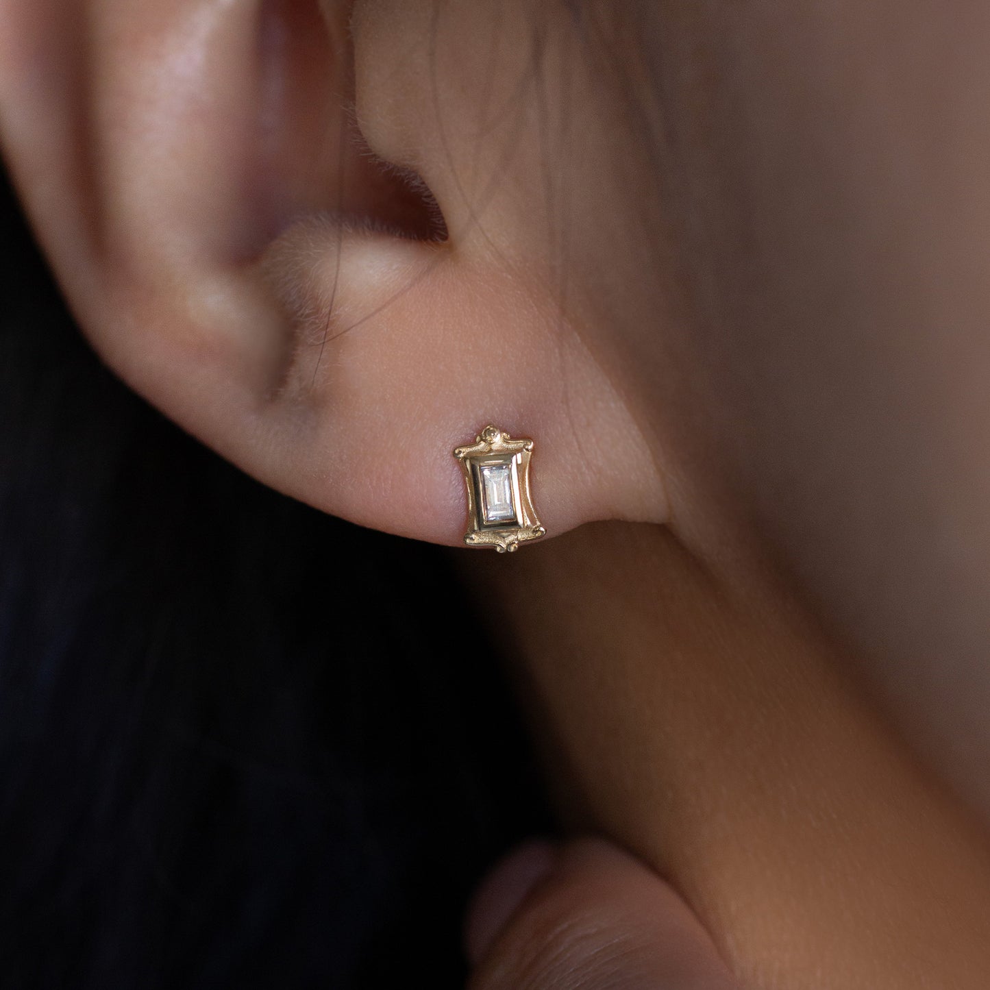 Vanity No. 1 Earring (Single)