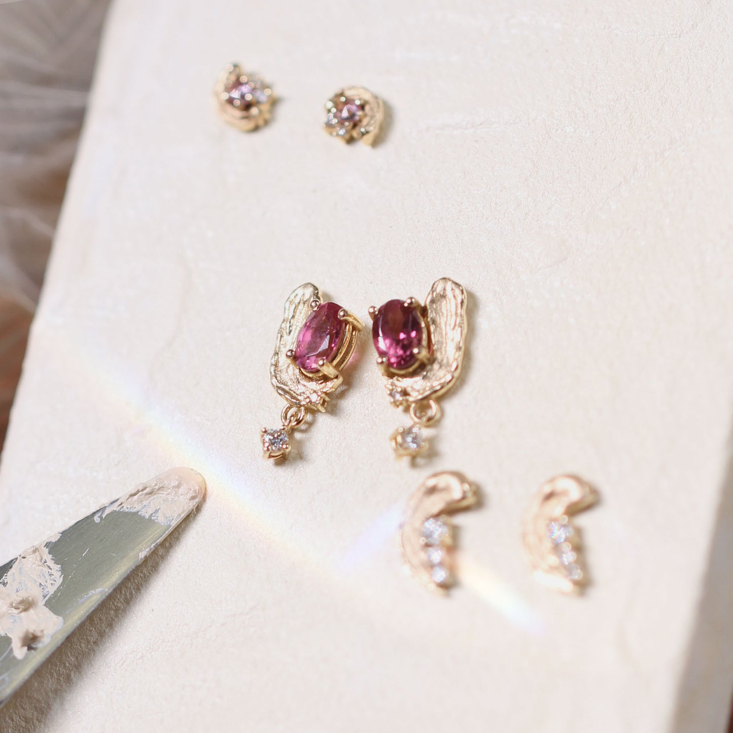 Rose Madder Earring (Single)