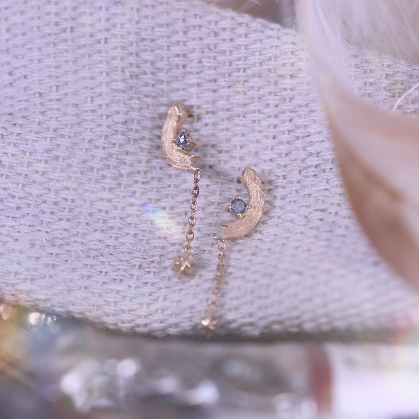 Ultramarine Earring (Single)