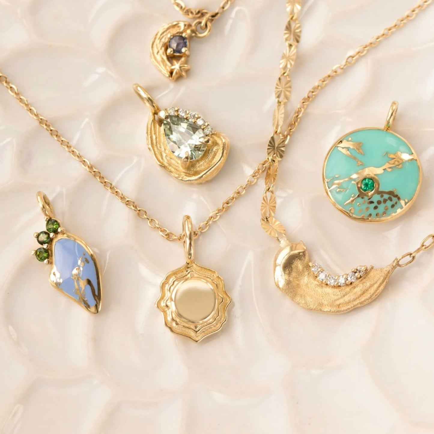 Objet d'Art No. 5 (Pendant)