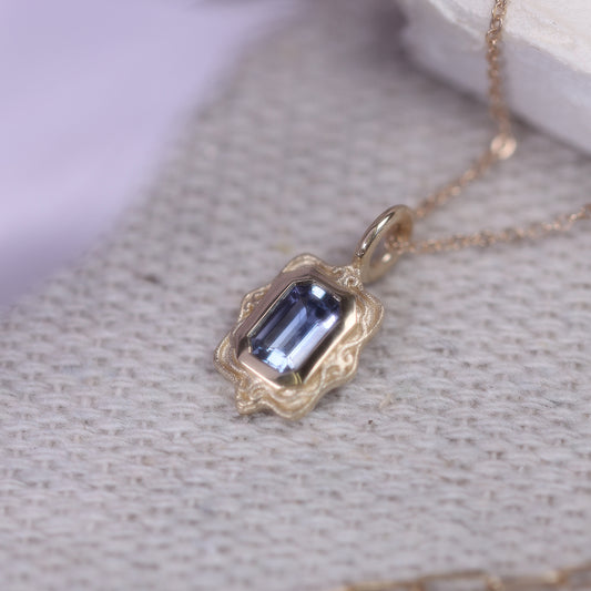 Objet d'art n°1 Necklace