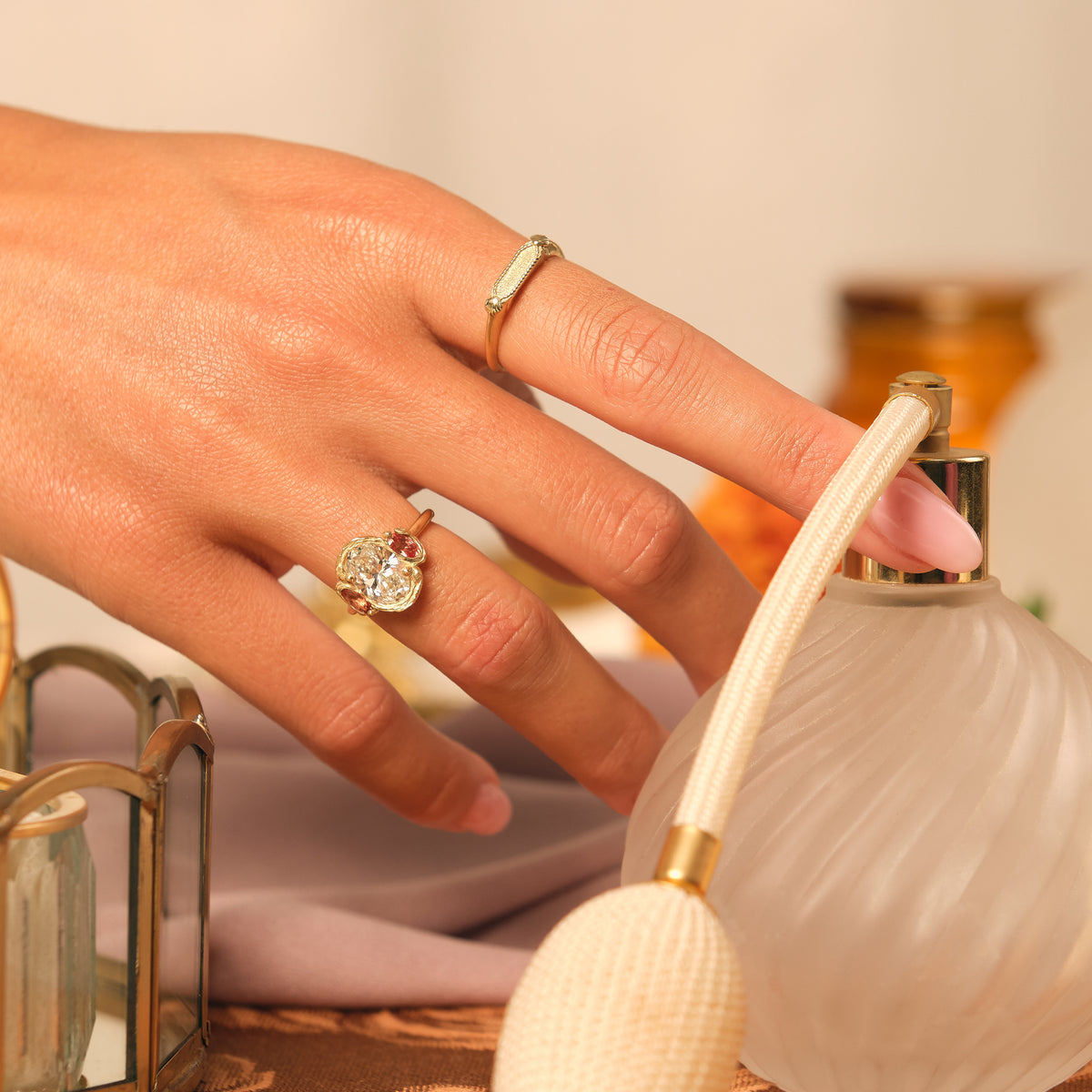 Glaze Maya Ring - 2CT Warm Tone Oval Diamond