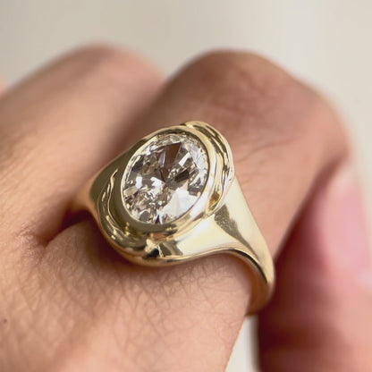Glaze Signet - 2ct Lab Grown - Oval